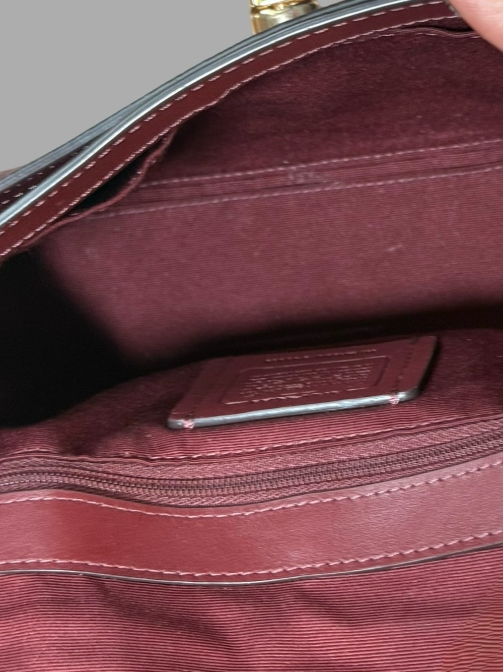 Authentic Coach Faye Crossbody Bag - Style F45314 2018 - Picture 7 of 8